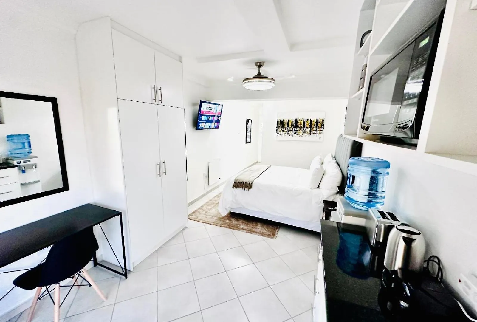 Villa Hotel Vibes Cape Town Plattekloof South Africa